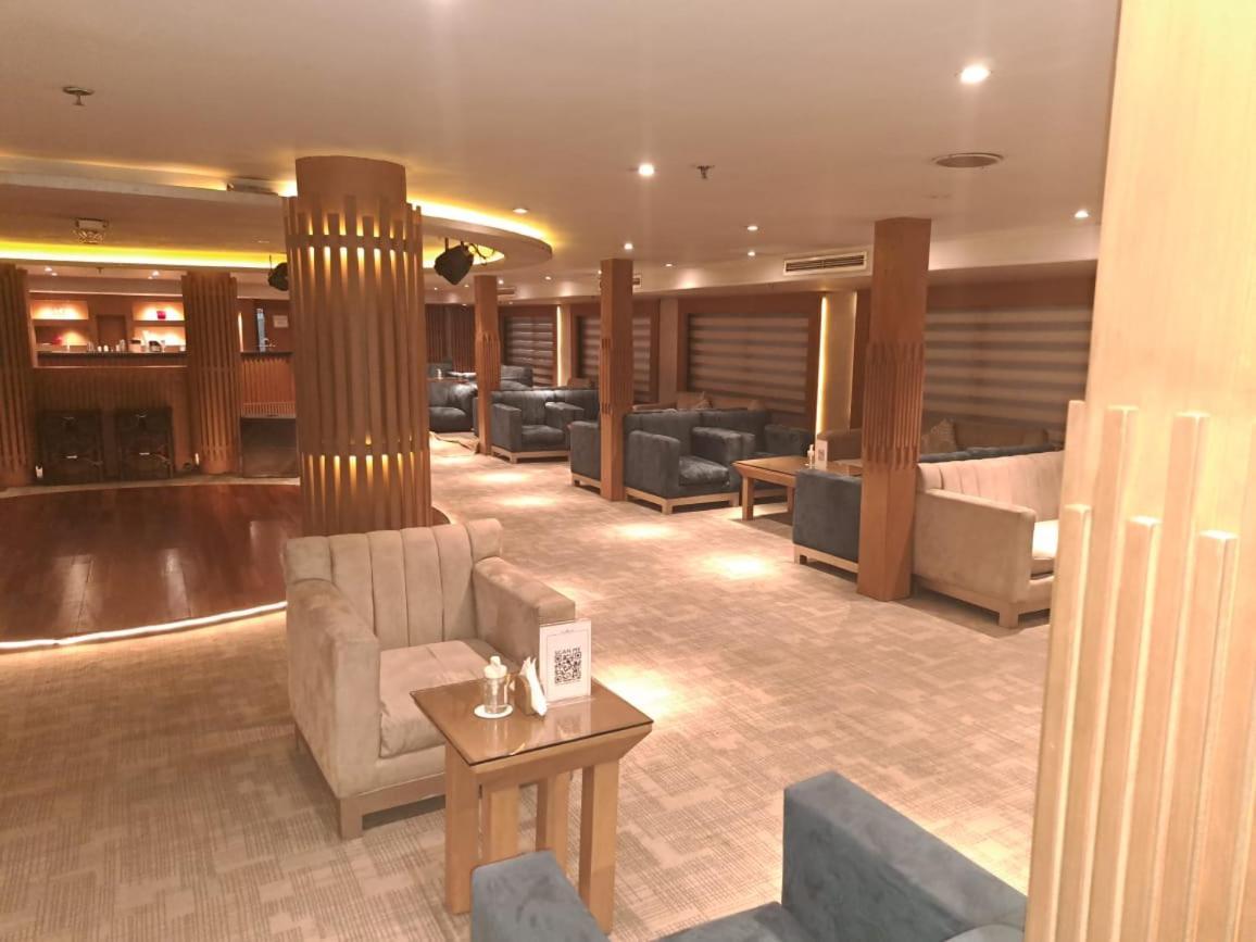فندق Five Star Nile Cruise From Aswan To Luxor المظهر الخارجي الصورة